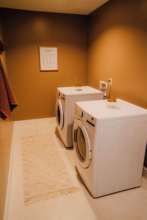 House, Multiple Beds, Hot Tub (The 312 House) | Laundry - The 312 House A Boho Retreat Hocking Hills (Logan)