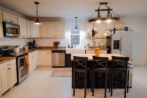 House, Berbilang Katil, Hot Tub (The 312 House) | Dapur peribadi