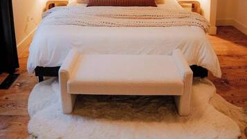 House, Multiple Beds, Hot Tub (The 312 House)