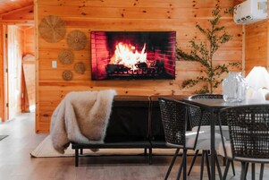 Cabin, Multiple Beds, Patio (Cedar Villa) | 2 bedrooms, individually decorated, individually furnished, bed sheets