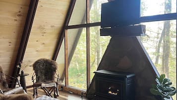 Cabin, Multiple Beds, Hot Tub, Partial Sea View (NordHavn) | Living area