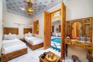 Deluxe Twin Room, Courtyard View | In-room safe, iron/ironing board, free WiFi - Riad Nadalinn (Marrakech)