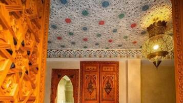 Deluxe Twin Room, Courtyard View | In-room safe, iron/ironing board, free WiFi