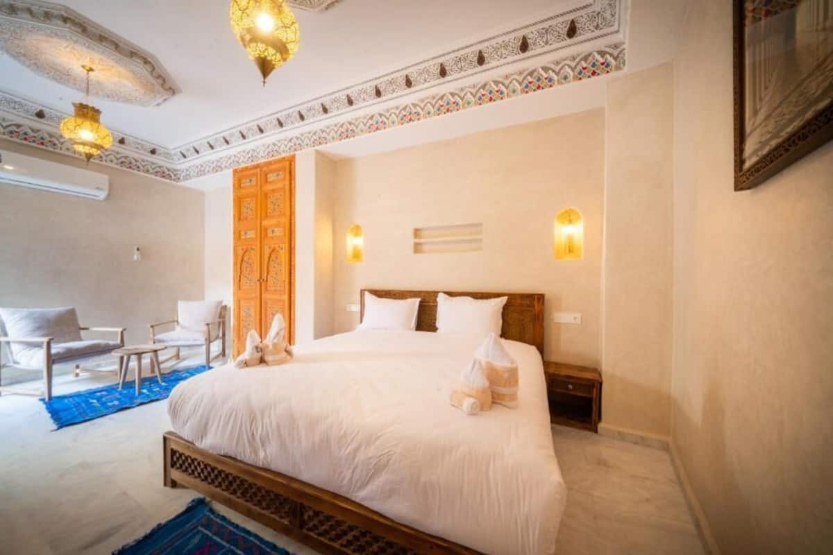 Junior Suite | In-room safe, iron/ironing board, free WiFi