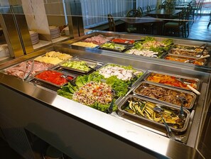 Desayuno buffet incluido todos los días 