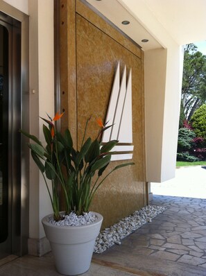 Exterior detail - Hotel Tre Vele (Sirmione)