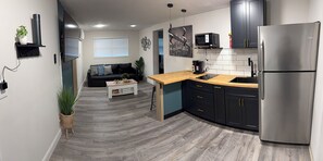 Interior - Secret Garden - Self Check-in  -  1 bd, 1bath Elegant Apt/Studio (Orange Park)