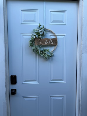 Exterior detail - Secret Garden - Self Check-in  -  1 bd, 1bath Elegant Apt/Studio (Orange Park)