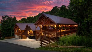 Unclassified image, 2 of 105, button - Big Chief Lodge (Sevierville)