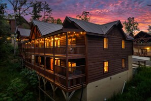 Exterior - Big Chief Lodge (Sevierville)