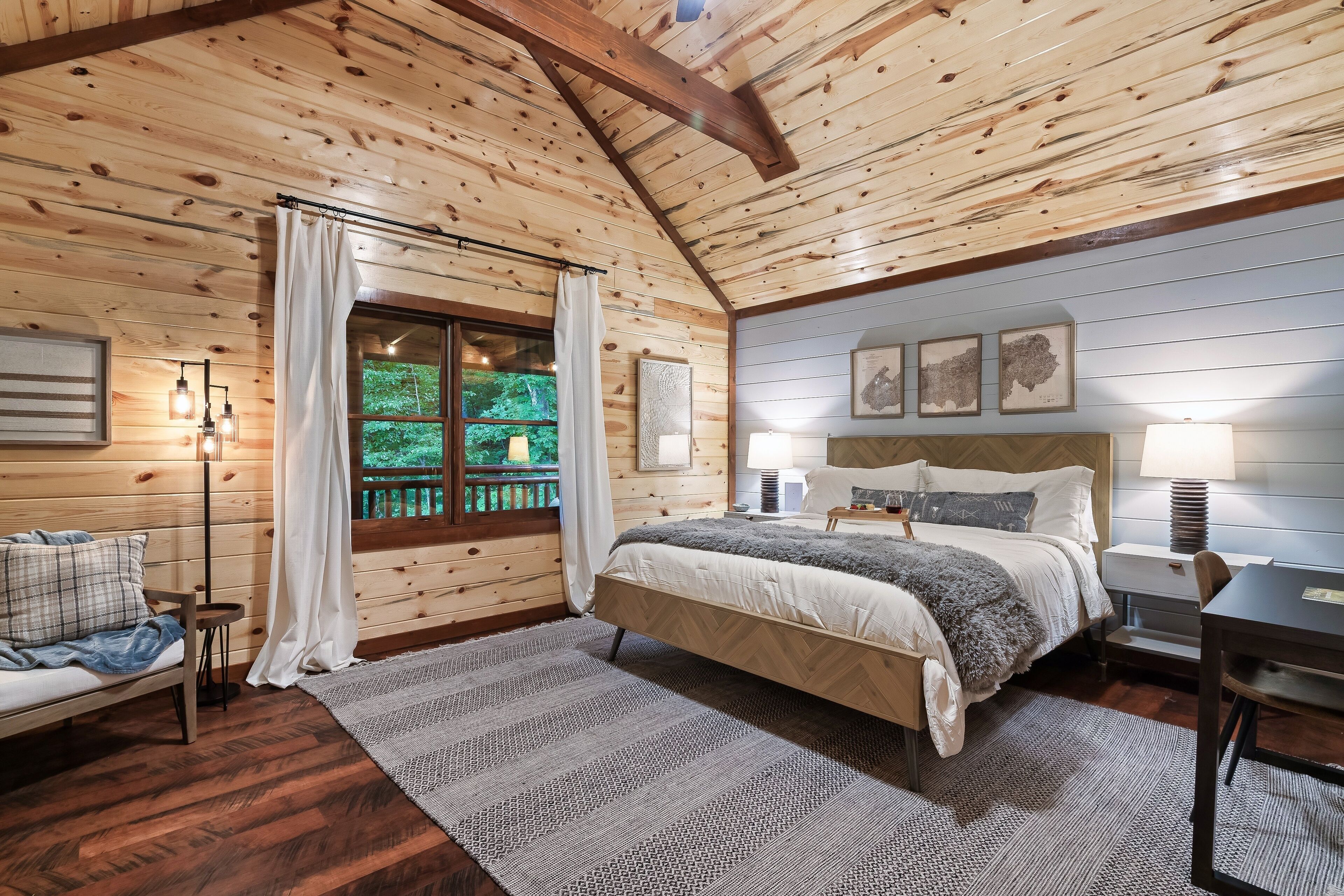 Luxury Cabin, Mountain View