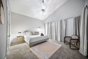 Free WiFi - Spacious Cozy 4B Home in Frisco (Manor)