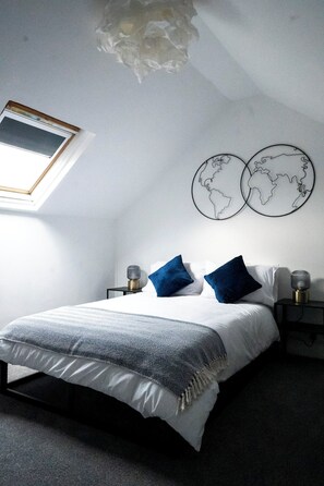 2 makuuhuonetta, silitysrauta/-lauta, vauvan matkasänky, ilmainen Wi-Fi