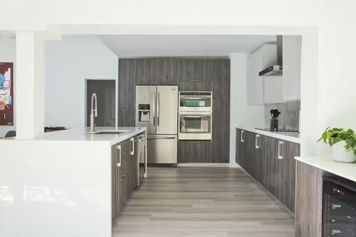 Cumpa's House: Mid-Century Luxury in Miami
