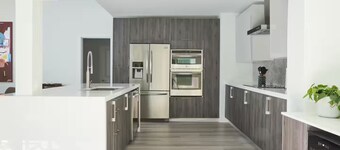 Cumpa's House: Mid-Century Luxury in Miami