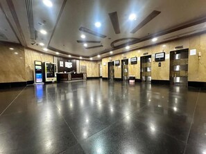 经济单人房, 阳台 | 大堂