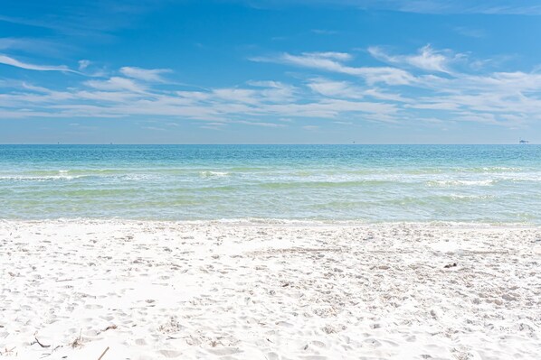 Cabin, Multiple Beds (The Rookery III 4009) | Beach