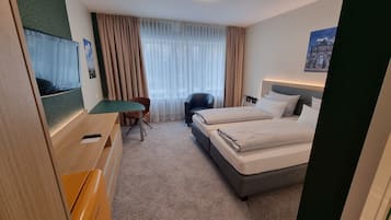 Executive Double Room, Park View | In-room safe, blackout drapes, soundproofing, iron/ironing board