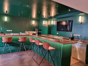 Bar (en la propiedad)