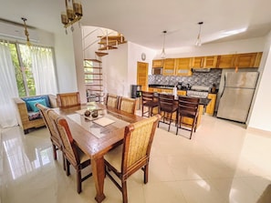 Dining - 3BD apt in central Cabarete, steps from beach (Cabarete)
