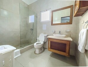 Towels, soap, toilet paper - 3BD apt in central Cabarete, steps from beach (Cabarete)