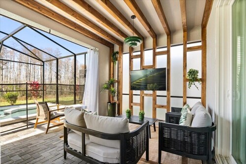 7 Bed Villa with Pool/Spa & Resort Clubhouse - Minutes to Disney