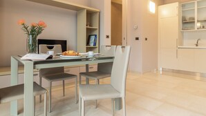 Dining - Elegant Sea View Apartment with Panoramic Patio (Grottammare)