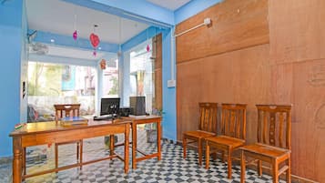 Hus | Reception