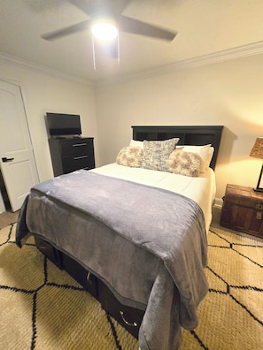 2 bedrooms, iron/ironing board, free WiFi, bed sheets