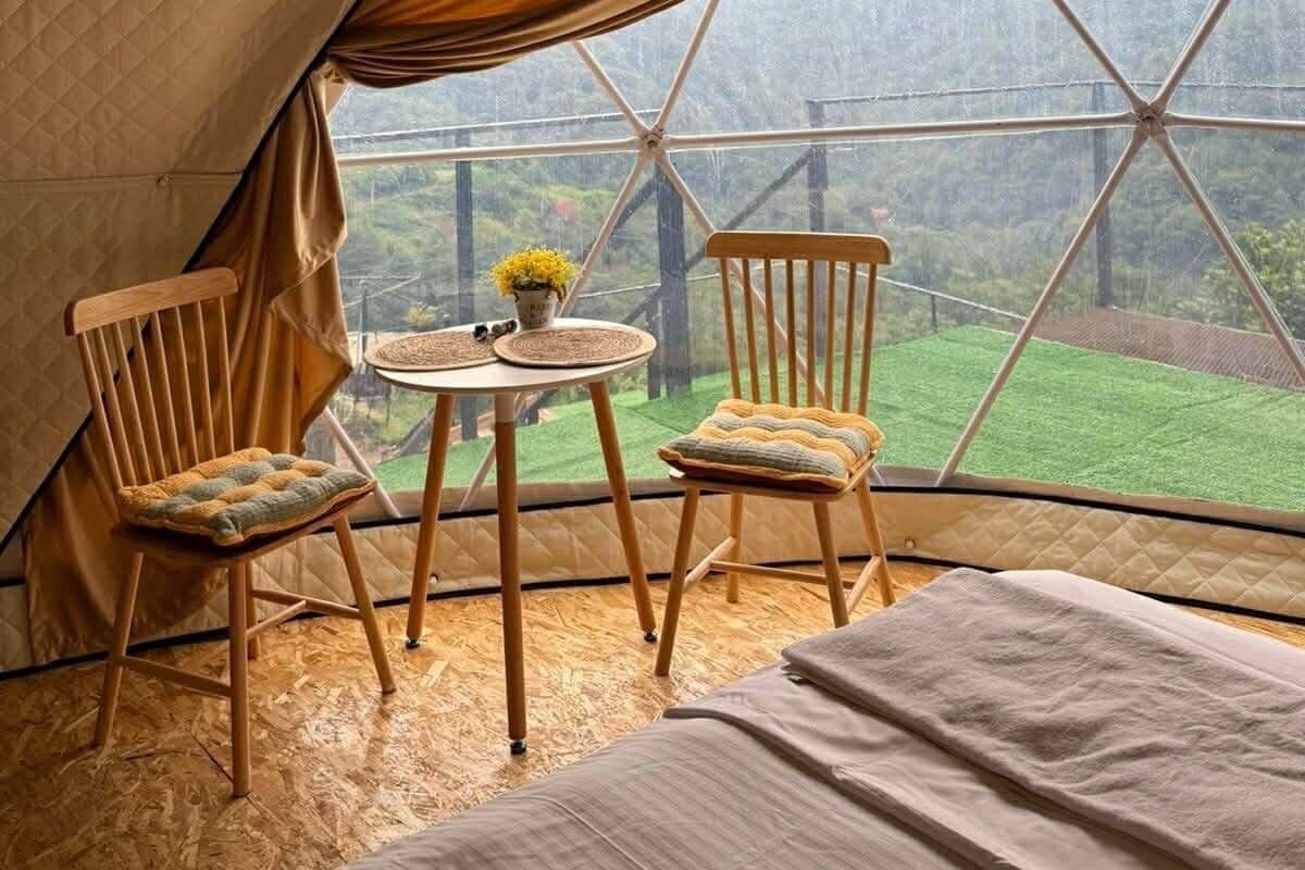 Quarto casal ou duplo, sacada, vista para a montanha | Wi-Fi de cortesia