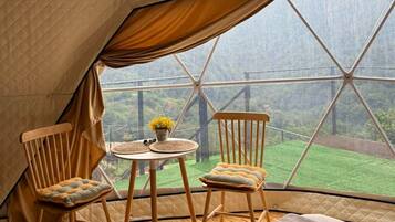 Chambre Double ou avec lits jumeaux, balcon, vue montagne | Wi-Fi gratuit