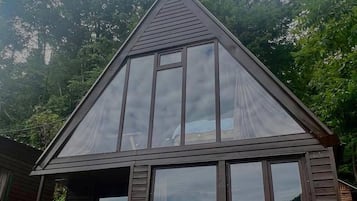 Chambre Confort Double ou avec lits jumeaux, balcon, vue montagne | Extérieur