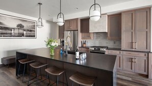 Coffee/tea maker, fridge, microwave, oven - New Build w/ Big Mtn Views and Hot Tub (Whitefish)
