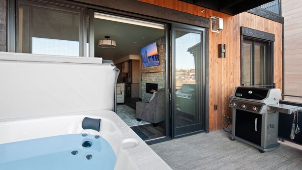 Terrace/patio - New Build w/ Big Mtn Views and Hot Tub (Whitefish)