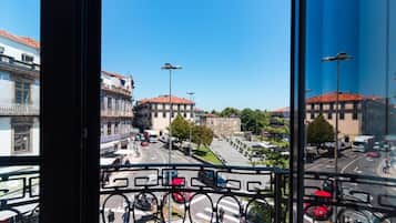 Estudio Deluxe, balcón, vistas a la ciudad | Interior