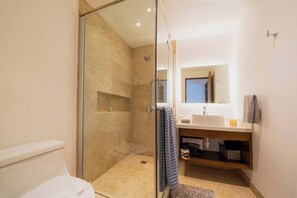 Shower, hair dryer - Central Condo 2 BR, Rooftop Pool, Gym Kids Club At Ipana, Icaro (Playa del Carmen)