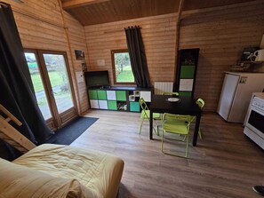 1 Schlafzimmer, Bügeleisen/Bügelbrett