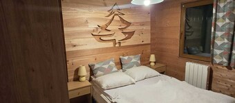 GITE A LA CAMPAGNE near Monts du CANTAL Hiking, skiing, pets welcome