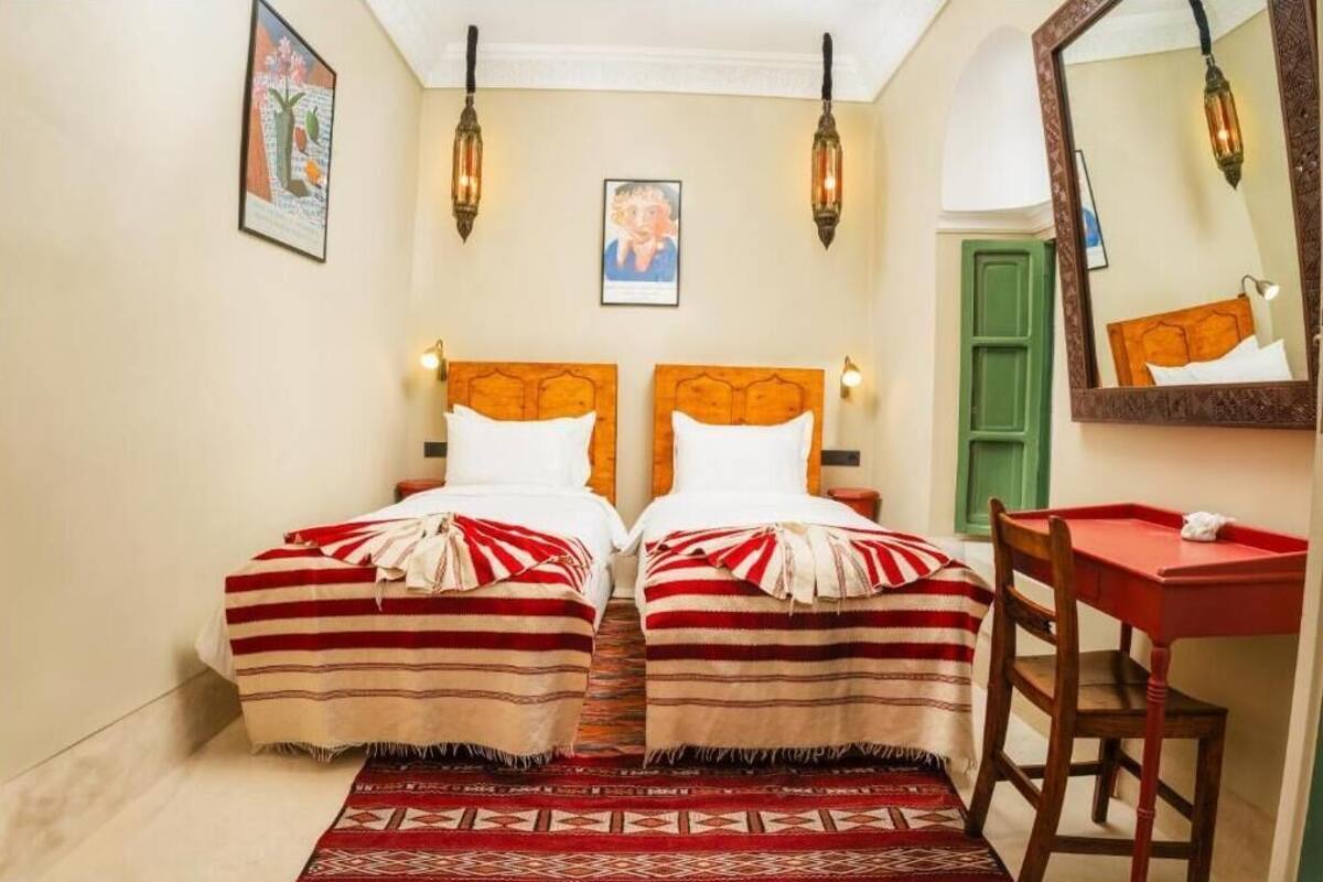 Deluxe Twin Room | In-room safe, desk, laptop workspace, iron/ironing board (on request)