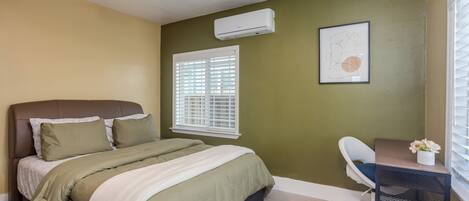 مكواة/لوح كي وواي فاي وملاءات أسرّة