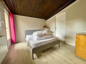 3 dormitorios, tabla de planchar con plancha, wifi