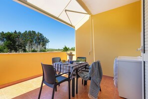 Outdoor dining - Torre Saracena Loft by BarbarHouse (Melendugno)