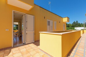 Terrace/patio - Torre Saracena Loft by BarbarHouse (Melendugno)