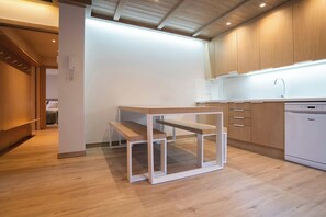 Dining - Aiguamog by FeelFree Rentals (Naut Aran)