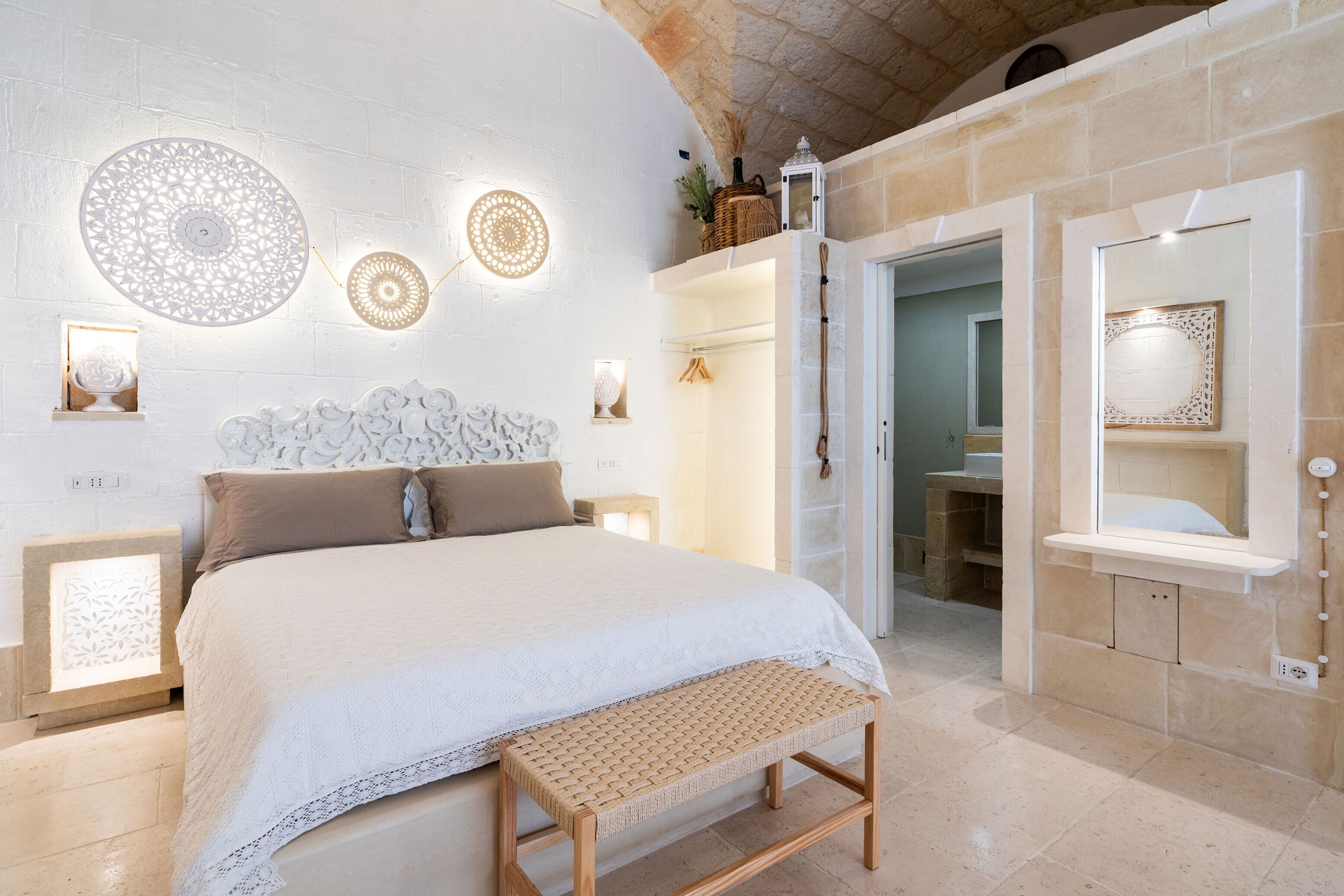 Fer et planche à repasser, accès Internet, draps fournis