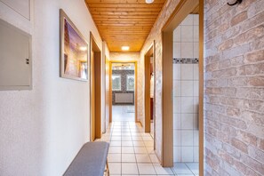 Interior - Apartment 'Wiese' with Private Terrace, Private Garden and Wi-Fi (Ehndorf)