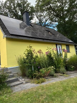 Exterior - Apartment 'Wiese' with Private Terrace, Private Garden and Wi-Fi (Ehndorf)