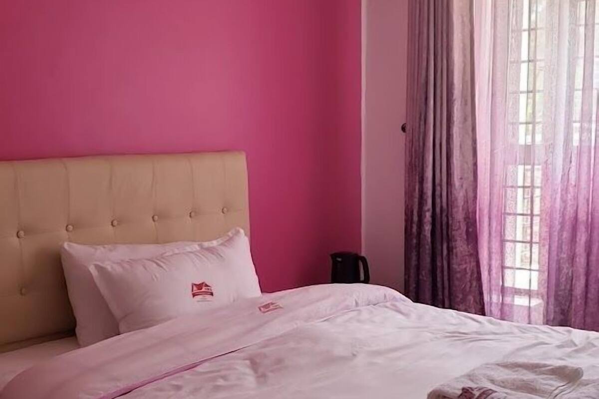 Deluxe Single Room | Free WiFi, bed sheets