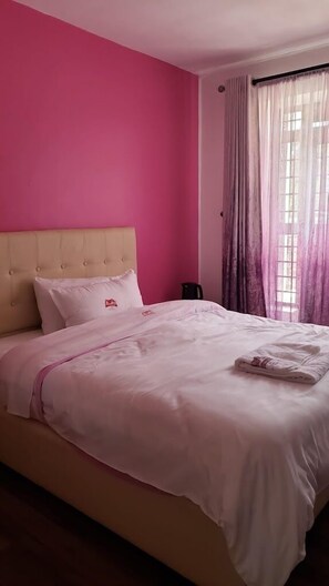 Deluxe Single Room | Free WiFi, bed sheets - Destination Code 254 Nyeri (Nyeri Hill)