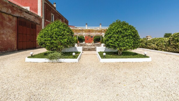 Property grounds - Il Gelsomino BIanco by BarbarHouse (Mottola)